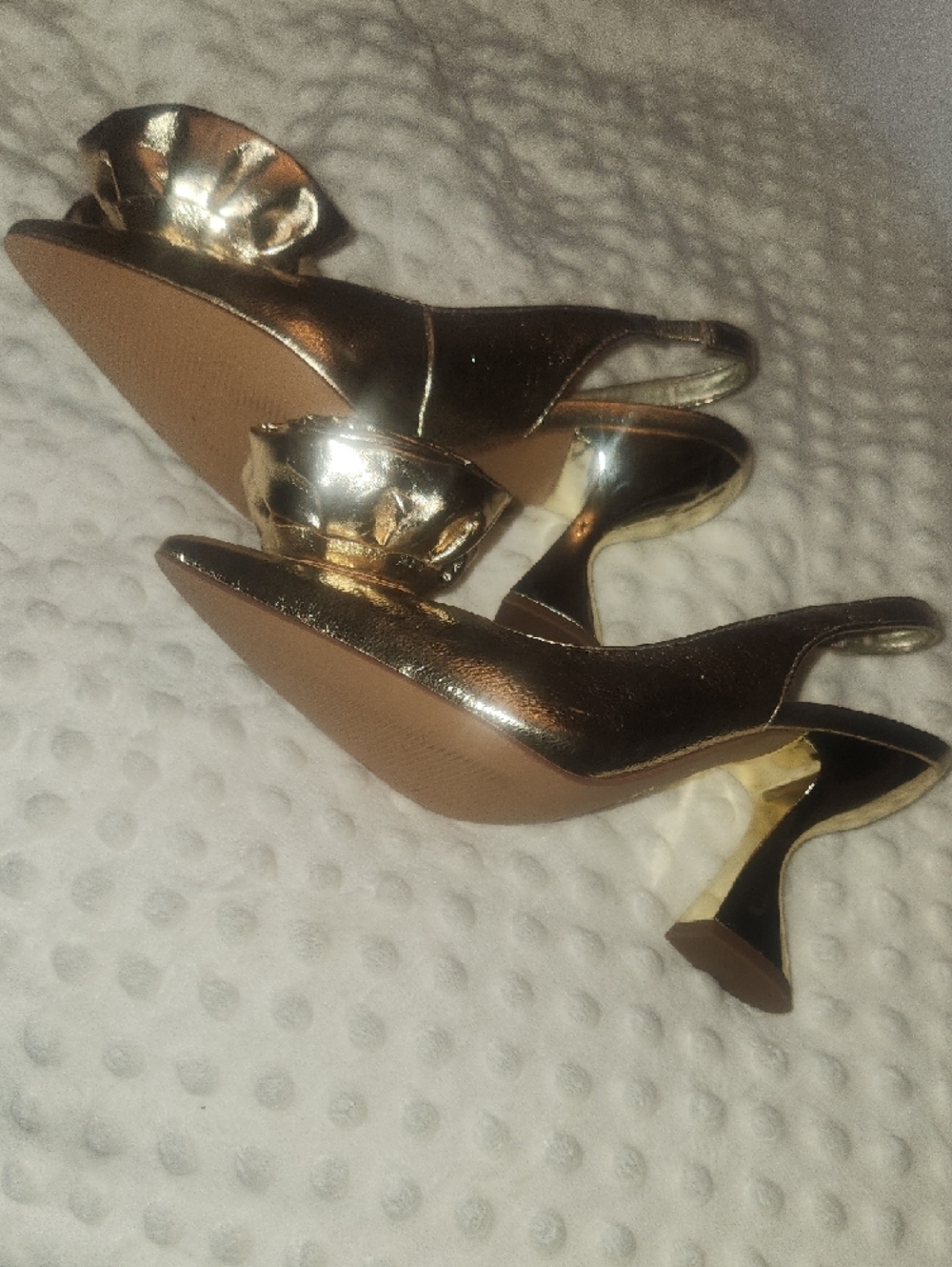 Katy Perry Collections Metallic Gold Slingback Pointed Heels with Rosette - Picture 3 of 7